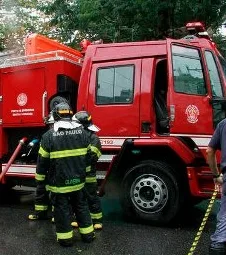 Bombeiro vai encerrar buscas no local do acidente às 12h