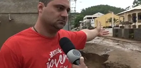 Rachaduras em prédio e risco de queda preocupa moradores de Iconha