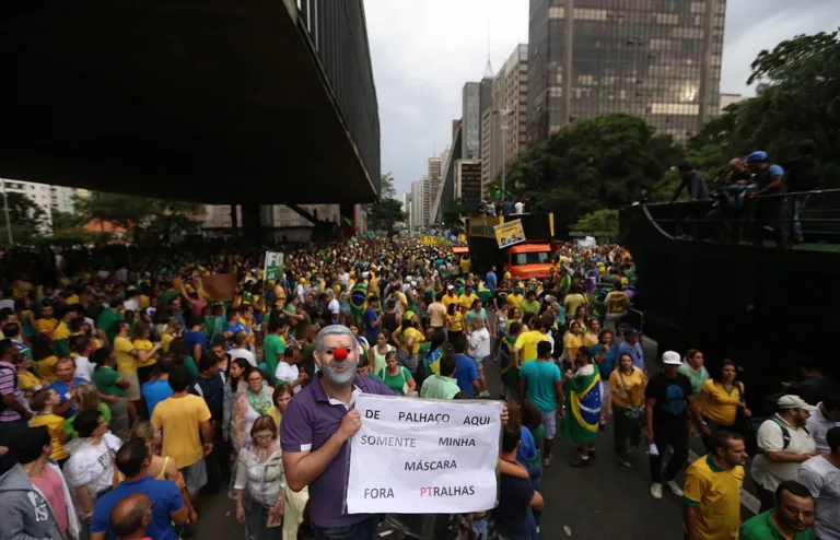 São Paulo 15/03/2015 – PROTESTO – Mais de um milhão de pessoas protestam contra o atual governo da presidebta Dilma Rousseff na Av. Paulista. Foto: Robson Fernandjes/LIGASP/Fotos Públicas 