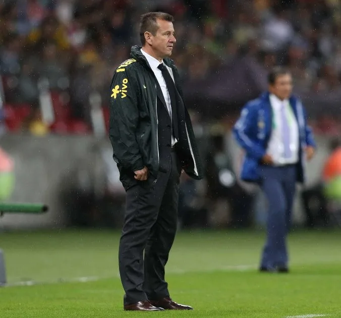 Dunga culpa árbitro e prevê bom futebol do Brasil no domingo mesmo sem Neymar