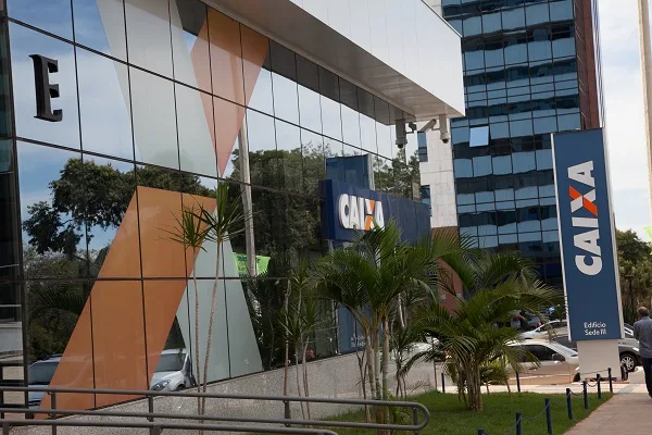 Caixa briga para não devolver R$ 27 bilhões ao Tesouro Nacional