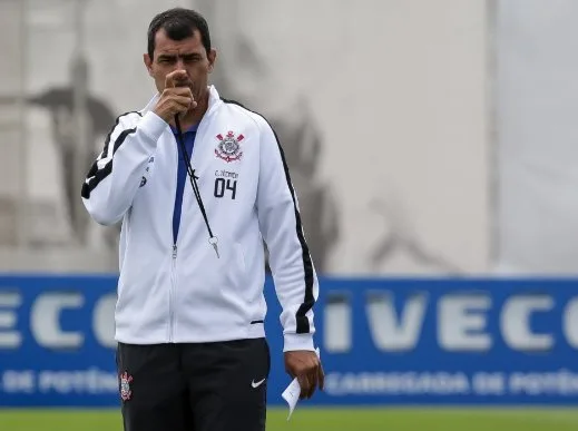 Carille admite que Corinthians precisa melhorar muito para o Paulistão