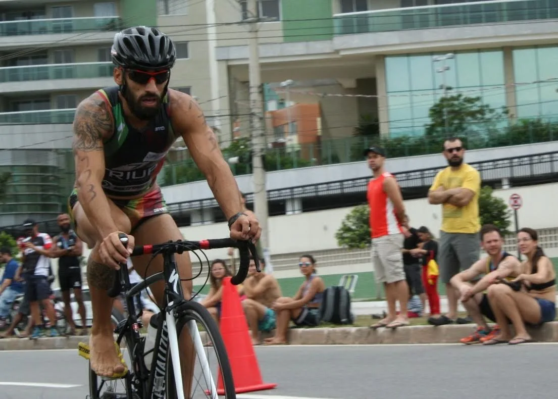 Bruna Cangini e Felipe Annunciato vencem no Campeonato Estadual Capixaba de Triathlon