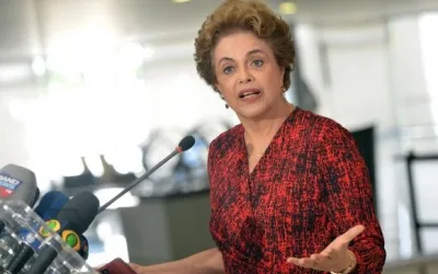 Dilma explica conversa com Lula e promete medidas judiciais contra Moro. Ouça o audio