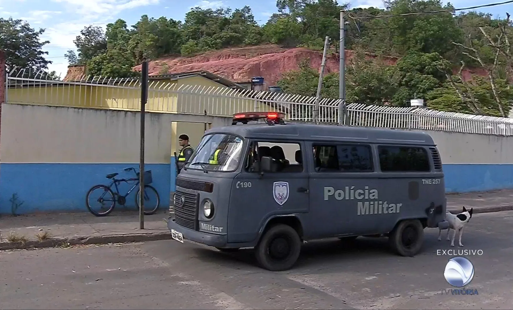 Bandido manda encerrar atividades em creche de Central Carapina e ameaça: 'o bicho vai pegar'