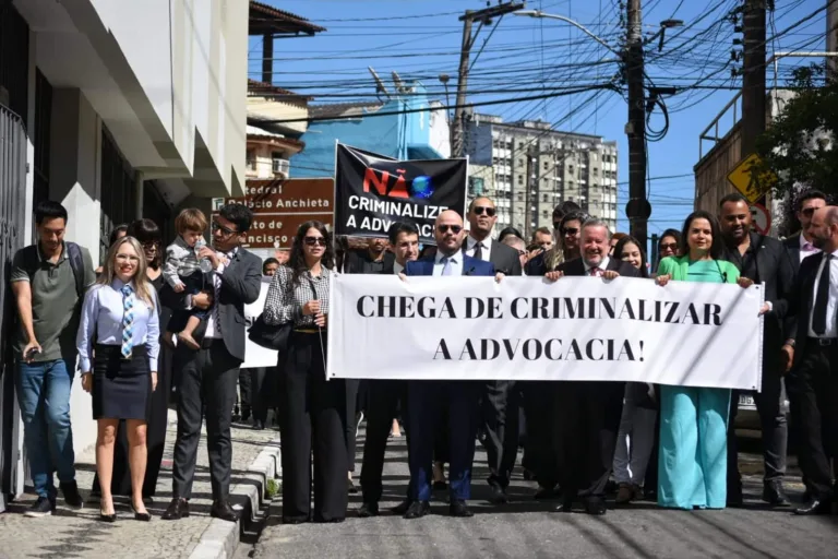 Protesto de advogados criminalistas no Centro de Vitória / crédito: Thiago Soares