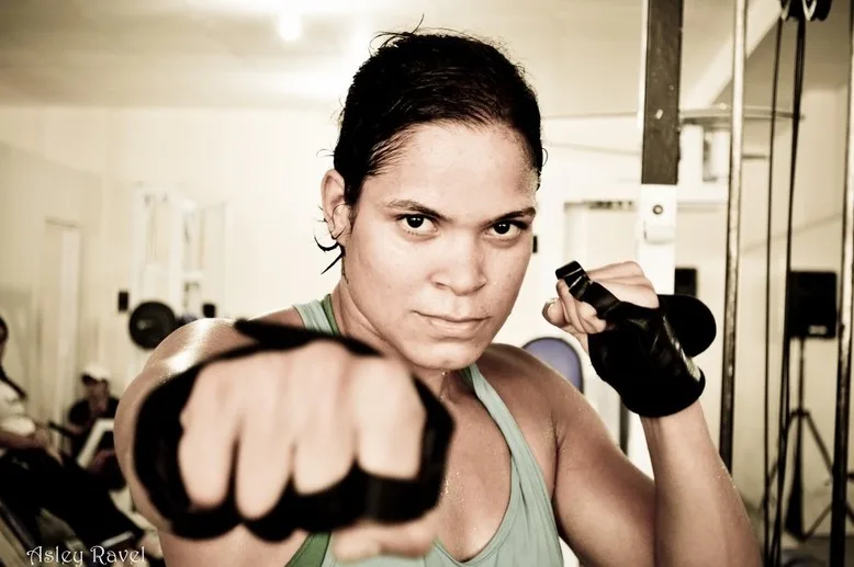 'Eu vou aposentar Ronda Rousey', diz Amanda Nunes antes de defesa de cinturão no UFC