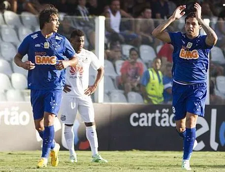 Cruzeiro bate o Grêmio e pode ser campeão no domingo