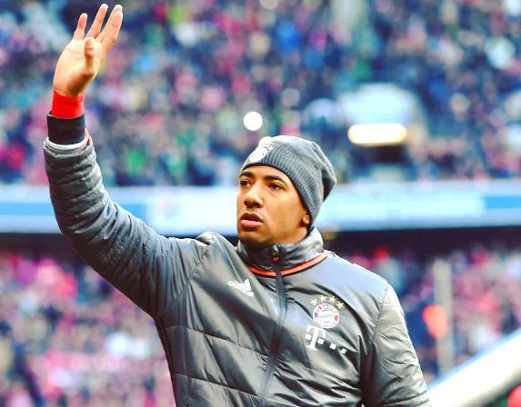 Boateng passa por cirurgia e ficará seis semanas afastado do Bayern