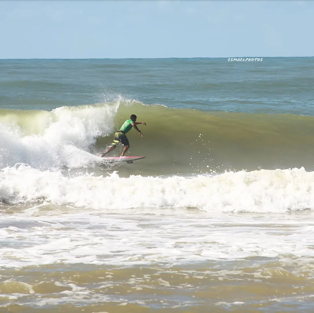 Final da 1ª etapa profissional da Tríplice Coroa Quebra Onda 2019 acontece neste domingo