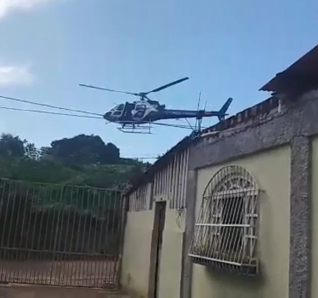 Homens são presos com arma de fabricação caseira durante perseguição em Cariacica