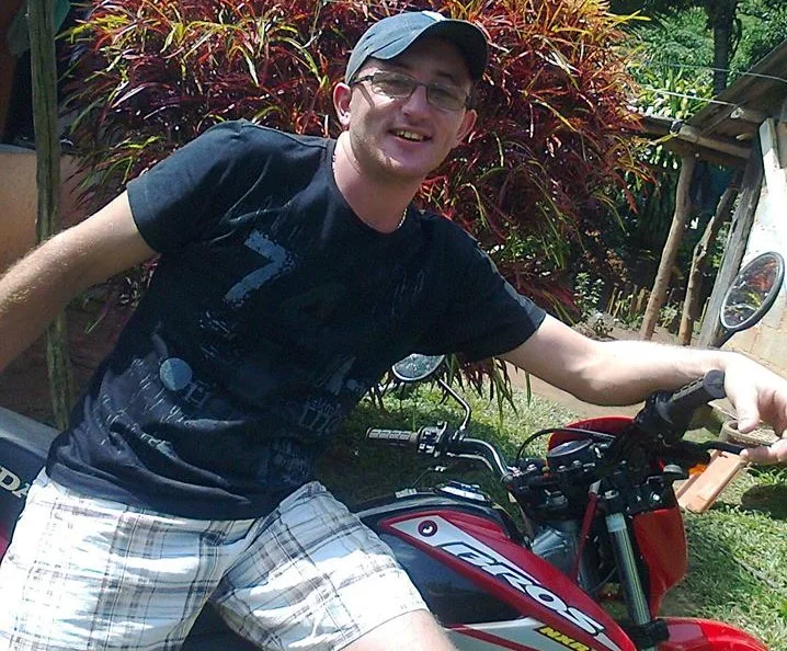 Motociclista morre ao bater em caminhonete em rodovia do sul do estado