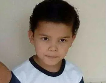 Pai espanca filho de 5 anos até a morte em Dores do Rio Preto