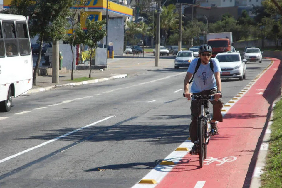 Maioria dos comerciantes de São Silvano rejeita criação de uma ciclovia na Avenida Silvio Avidos