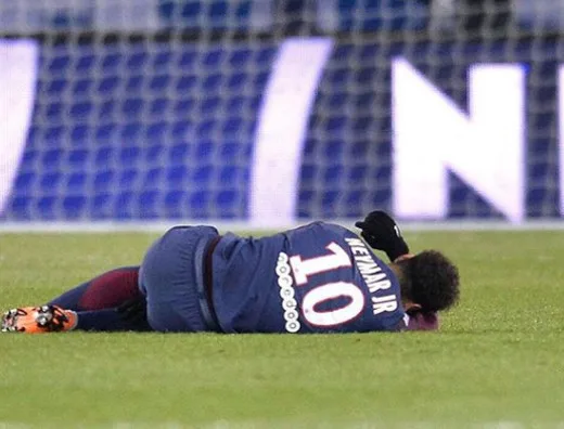 PSG vai trabalhar com Neymar para recuperar a sua imagem