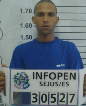 Homem suspeito de roubar revólver de um policial em Guarapari está foragido