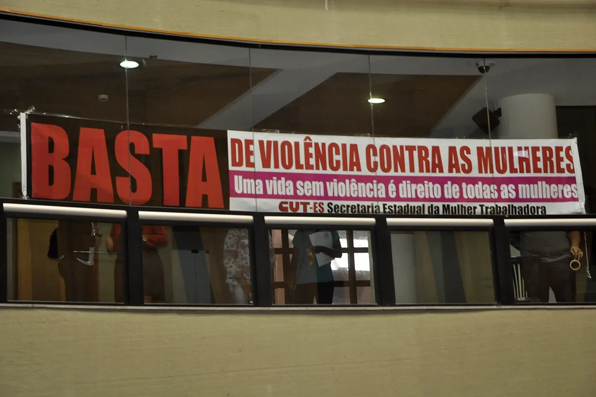 Assembleia aprova multa para agressor de mulheres no Espírito Santo