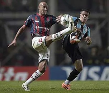 Em Buenos Aires, Grêmio acaba derrotado pelo San Lorenzo