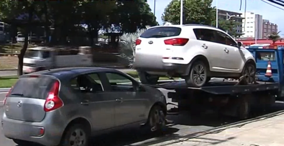 Turistas tem carro roubado na Serra; houve perseguição e troca de tiros