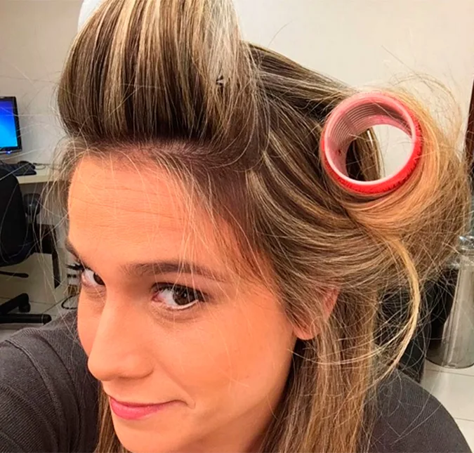 Fernanda Gentil dá uma de Dona Florinda no Instagram e diverte seguidores