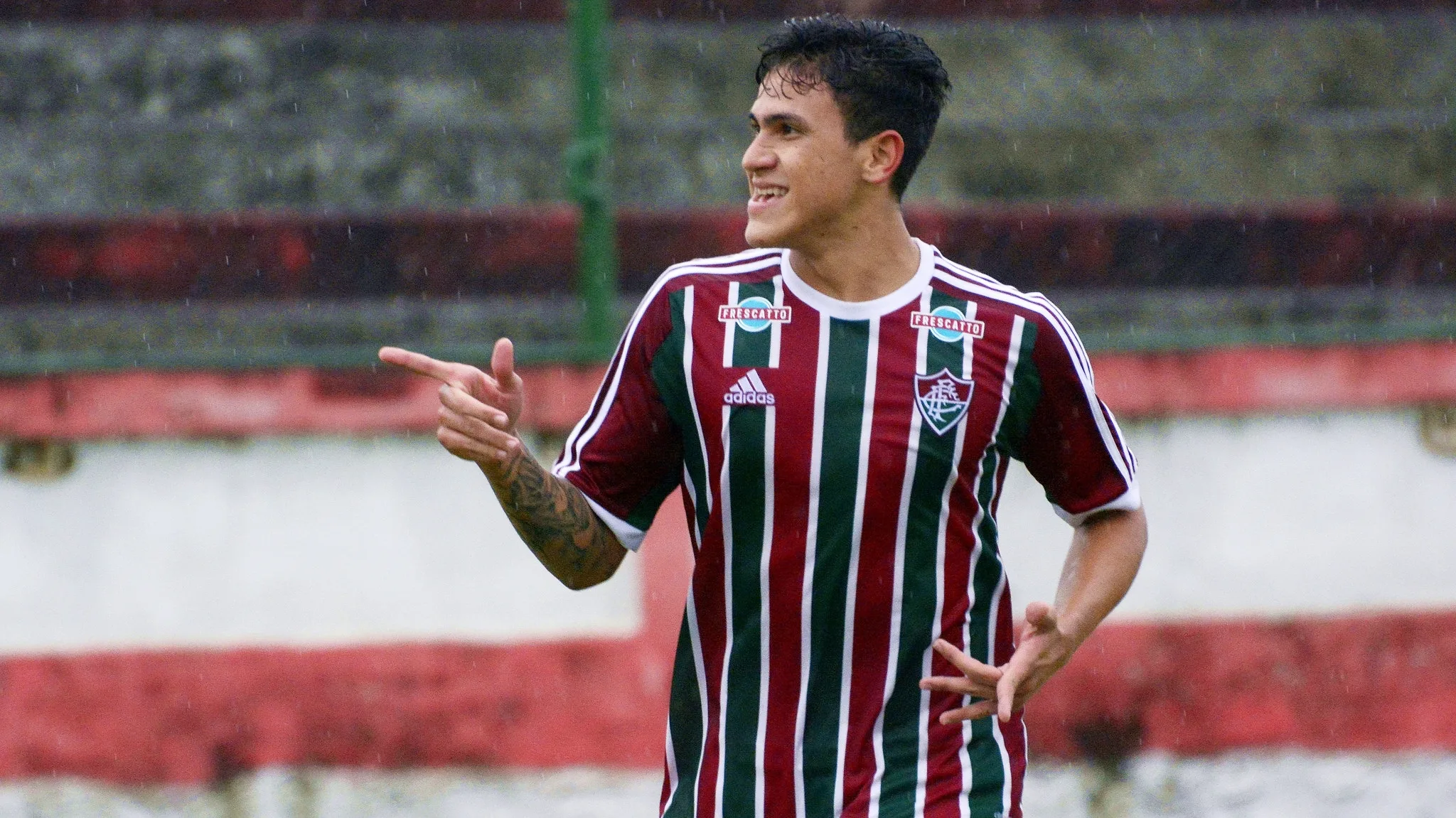 Fiorentina oficializa a contratação do atacante Pedro junto ao Fluminense