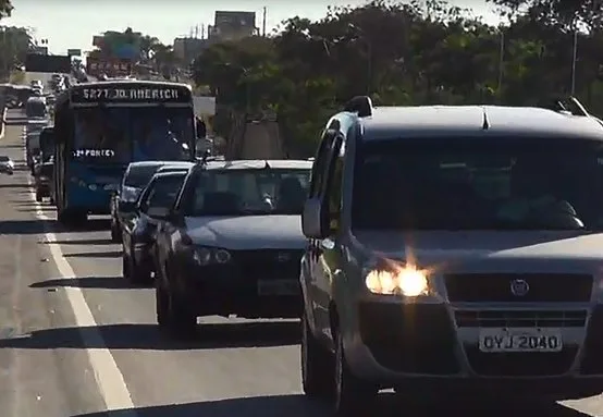 Acidentes deixam trânsito lento na Reta do Aeroporto