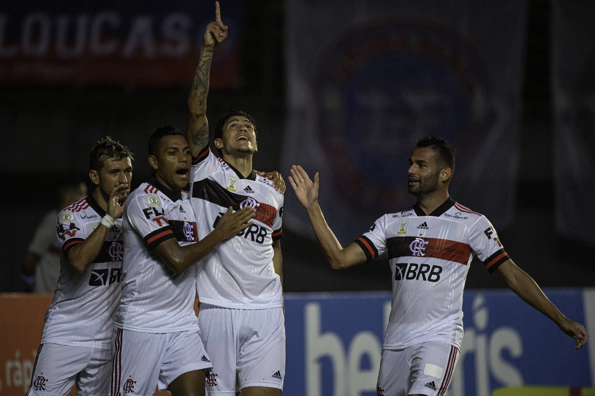 Flamengo brilha e faz 5 no Bahia na melhor partida com Domènec