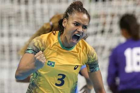 TORONTO, OT – 16.07.2015: JOGOS PAN AMERICANOS TORONTO 2015 – HANDEBAL – Alexandra Nascimento durante partida entre Brasil e Porto Rico na disputa do handebal nos Jogos Pan Americanos Toronto 2015 realizada em Toronto. (Foto: Andre Chaco / Fotoarena)