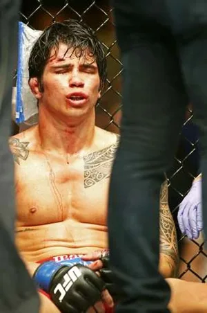 Após derrota, Erick Silva recebe suspensão mínima de dois meses