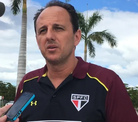 Rogério Ceni indica Maicon e Lugano como seus capitães no São Paulo