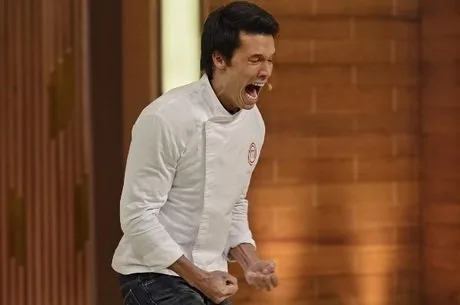 Vencedor do Masterchef faz "vaquinha" para abrir hamburgueria e é detonado nas redes sociais