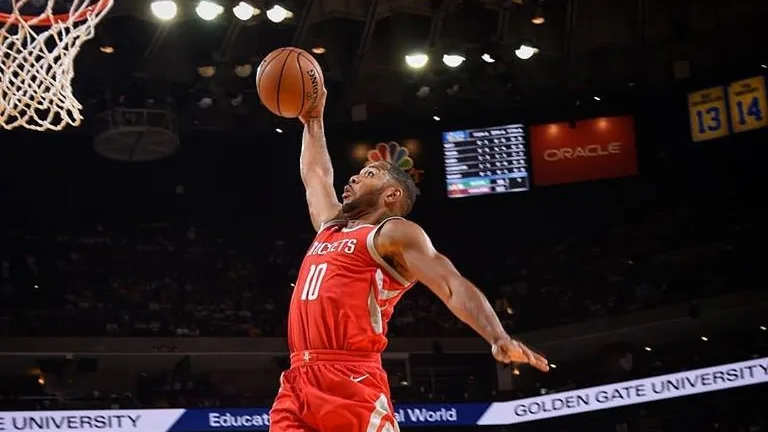 Rockets vence segunda fora de casa e Celtics perde ao levar 37 pontos de grego