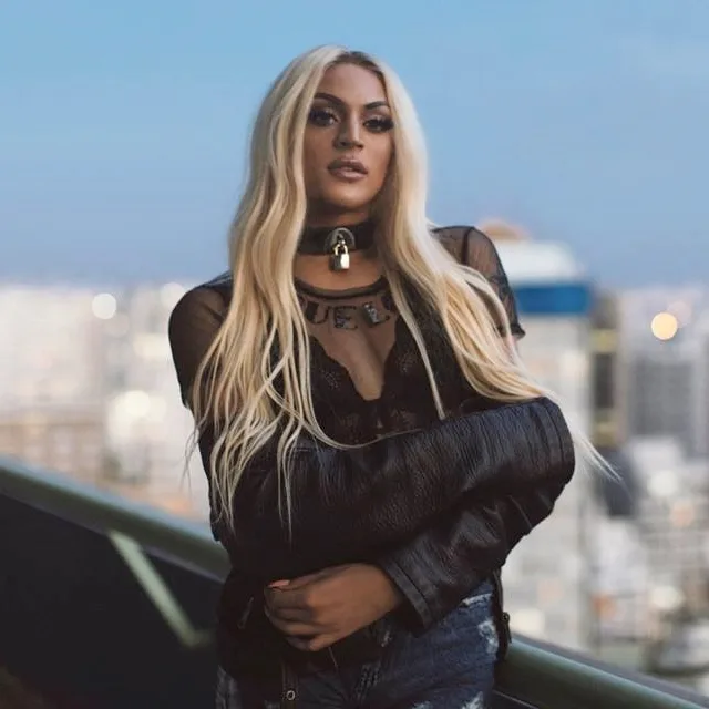 Pabllo Vittar rebate título de Miss Bumbum: 'sou homem de peruca'