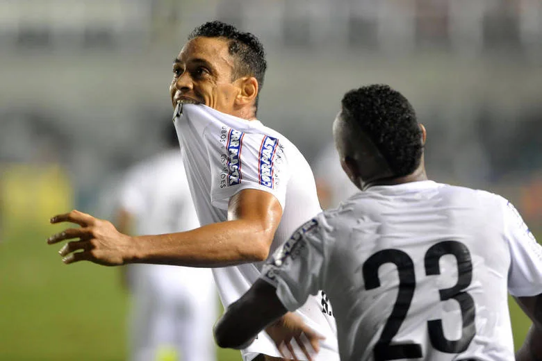 LANCEPRESS! – (Brazil Out) – Santos, SP – 19.04.2015 – Foto de Ivan Storti/Lancepress! – Campeonato Paulista – Semifinal – Santos x São Paulo – Local: Vila Belmiro – NF: Gol Ricardo Oliveira