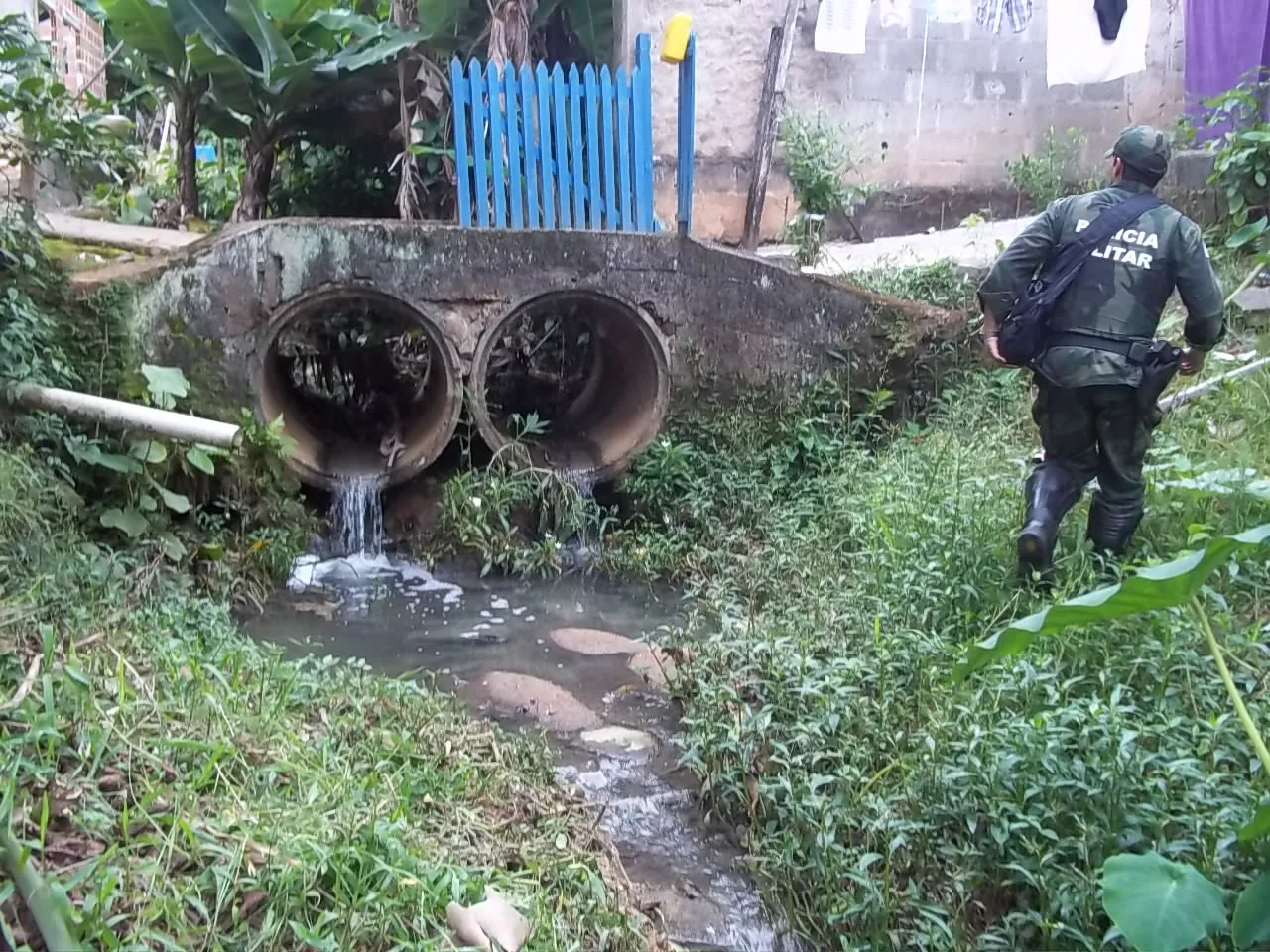 Mais de cem residências foram flagradas lançando esgoto em afluentes do Rio Jucu