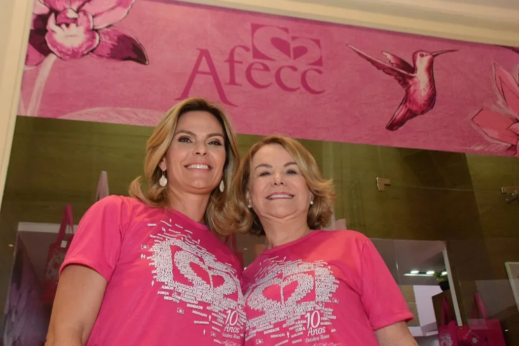 Camisa da Campanha Outubro Rosa 2019, da Afecc, foi lançada no Shopping Vitória