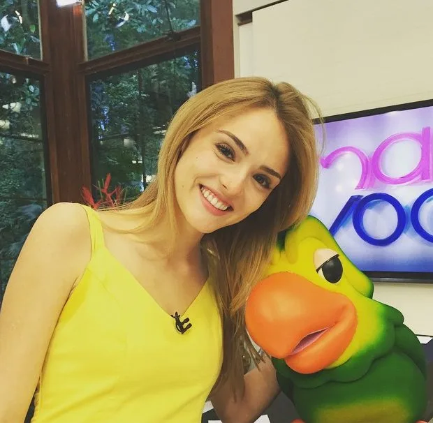 Isabelle Drummond conta que não tem problemas com ciúmes