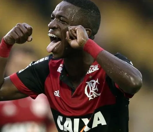 Treinador diz que Vinicius Junior pode fazer algumas partidas pelo Real Madrid B