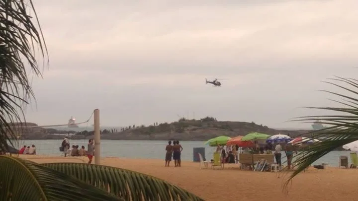 Correria e confusão assustam banhistas na Praia da Costa