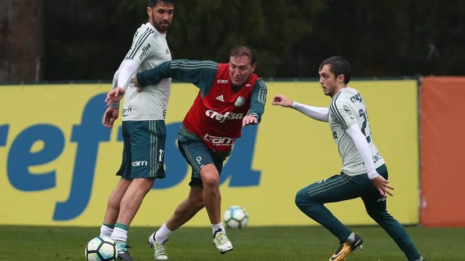 Cuca faz mudanças para fixar o Palmeiras em novo esquema tático