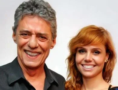 Chico Buarque reata namoro com Thaís Gulin