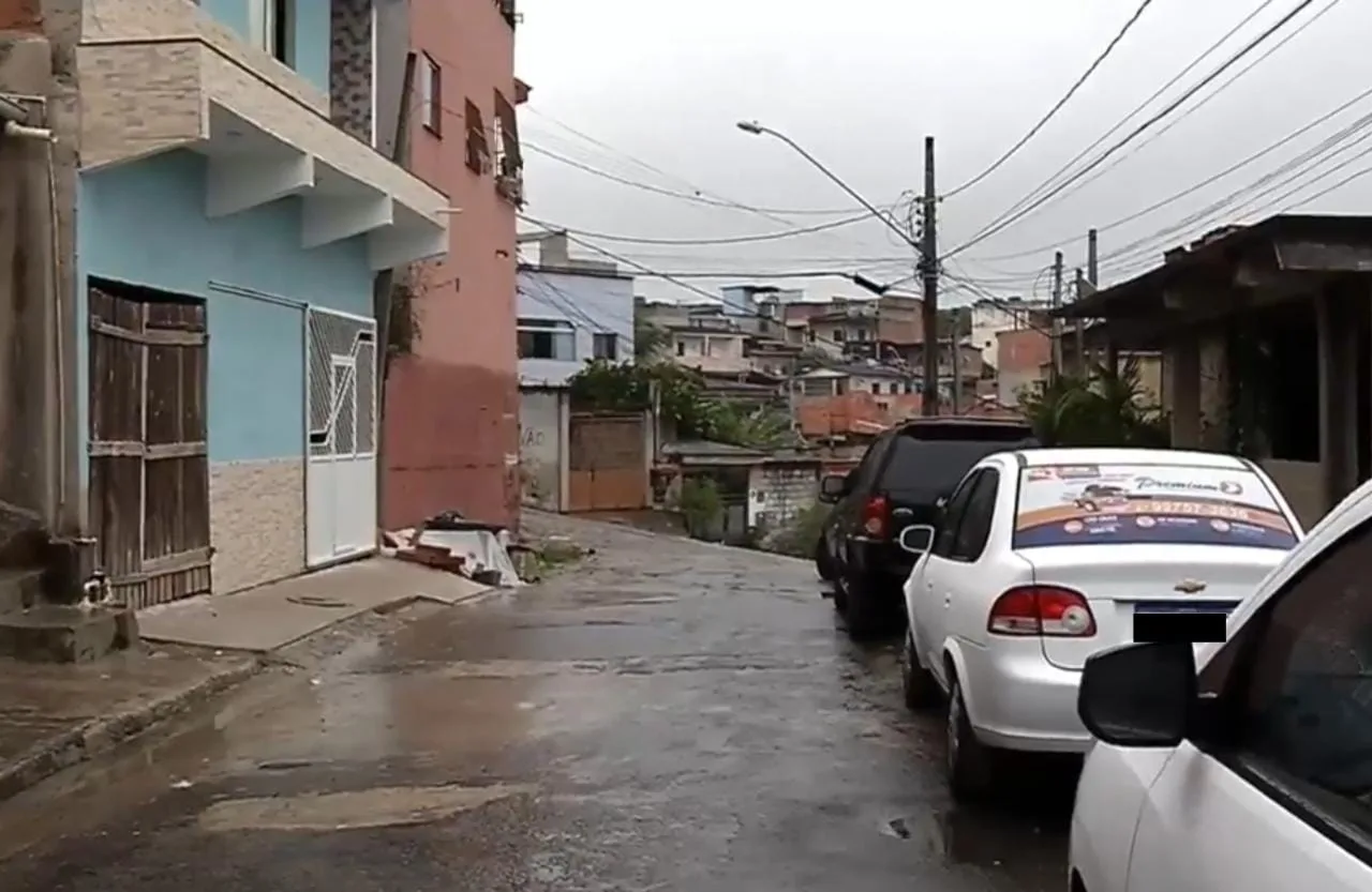 Homem morre após ser baleado, na Serra; crime teria sido motivado por dívida