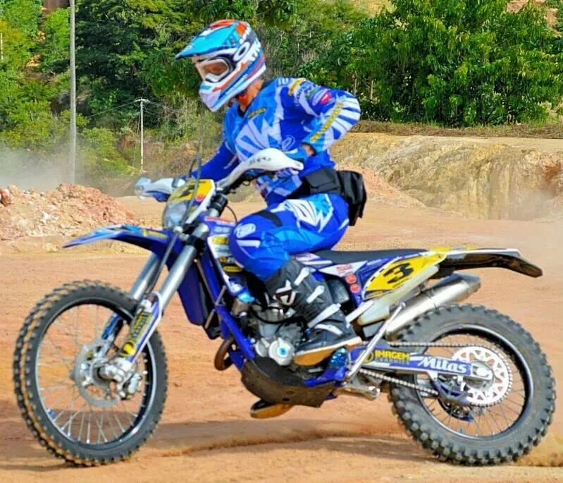 Piloto capixaba disputa final do brasileiro de enduro em Curitiba