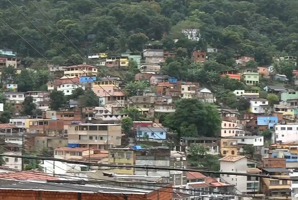 Moradores do Morro da Piedade pedem ajuda para deixar a região