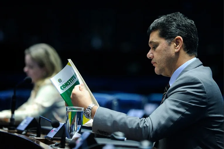 Ricardo Ferraço diz que comentário no Senado é um só: o afastamento de Dilma