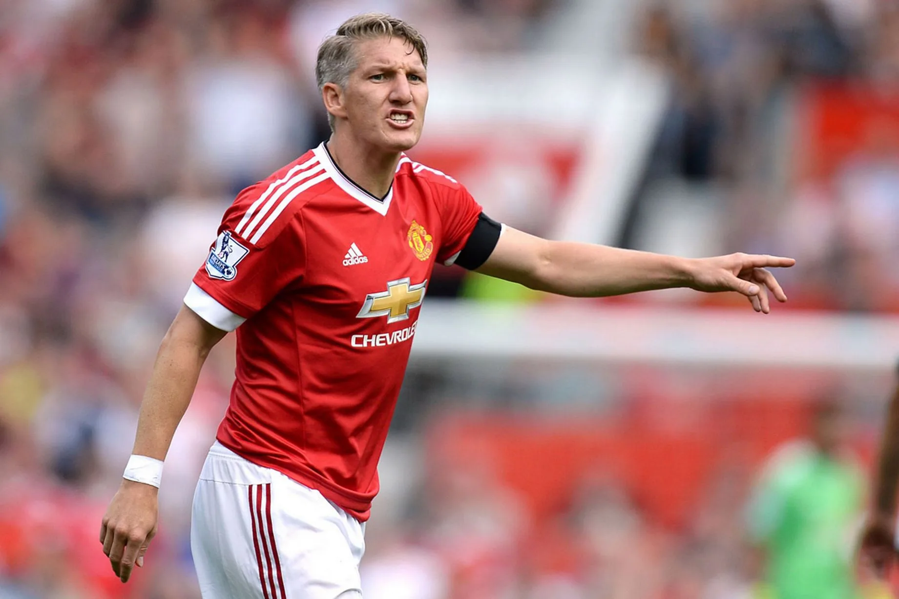 Schweinsteiger nega problema com Mourinho e espera chance no Manchester United