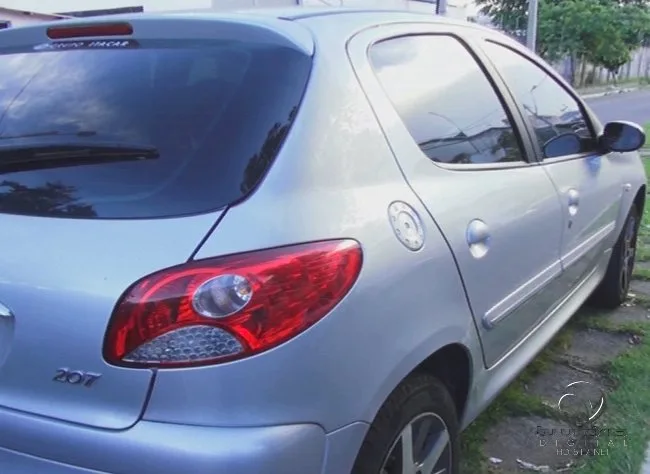 Estudante de medicina é assaltada e carro é vendido por R$ 100 em morro de Vitória