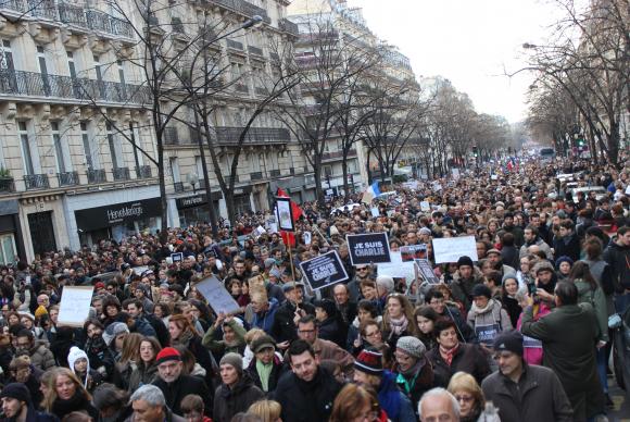 Cerca de 2,5 milhões de pessoas marcham contra o terrorismo na França