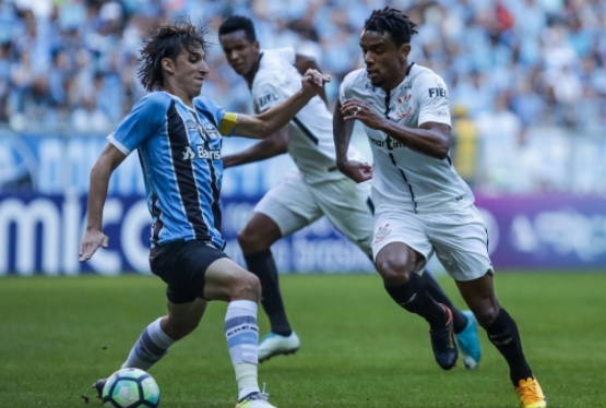 Corinthians vence Grêmio por 1 a 0 e amplia liderança