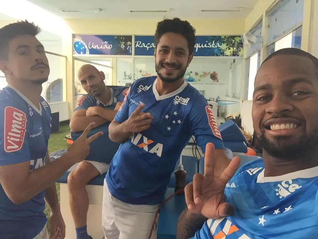 Interino festeja classificação do Cruzeiro e exalta evolução da equipe